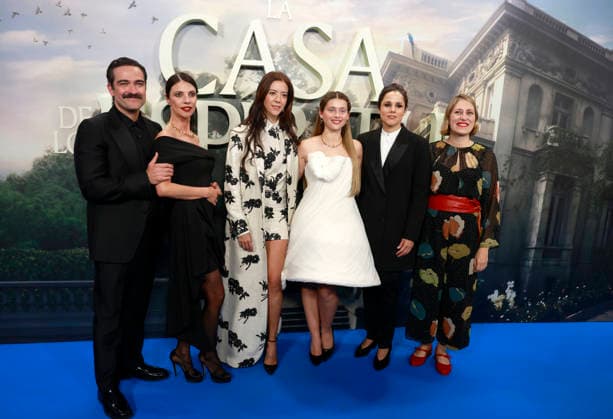 Premiere of the new series La casa de los espíritus Alfonso Herrera, Maribel Verdú, Fernanda Castillo, Nicole Wallace and Francisca Alegría during the premiere of La casa de los espíritus, the new Amazon Prime series, on April 9, 2026, in Madrid Spain Based on the successful novel by Isabel Allende, La casa de los espíritus 09 APRIL 2026 Madrid Madrid Spain  Copyright: xJosexVelascox 7427760
