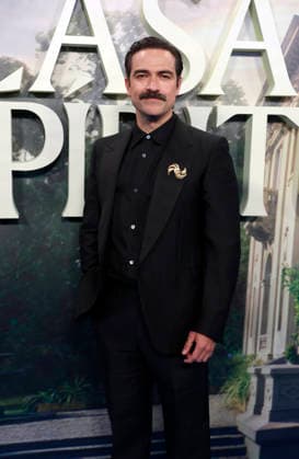 Premiere of the new series La casa de los espíritus Alfonso Herrera during the premiere of La casa de los espíritus, the new series from Amazon Prime, on April 9, 2026, in Madrid Spain Based on the successful novel by Isabel Allende, La casa de los espíritus 09 APRIL 2026 Madrid Madrid Spain  Copyright: xJosexVelascox 7427813