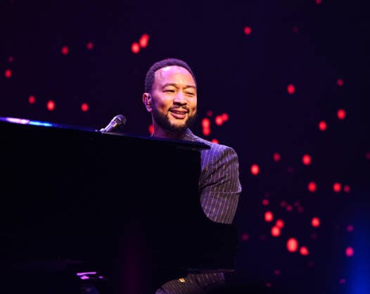 April 10, 2026, Virginia Beach, Virginia, USA: Grammy winner JOHN LEGEND entertains the crowd at the Sandler Center in Virginia Beach. Virginia Beach USA  - ZUMAm90_ 20260410_zap_m90_015 Copyright: xJeffxMoorex