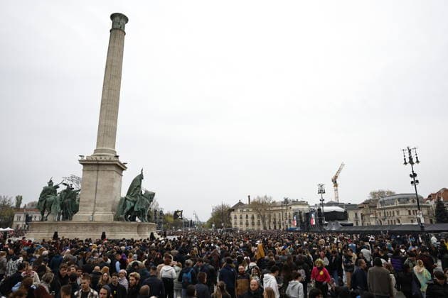 Protest concert held in Budapest ahead of Hungary elections BUDAPEST, HUNGARY - APRIL 10: Thousands of people, including many musicians and bands, gather at Heroes’ Square to attend a protest concert ahead of the critical general elections scheduled for April 12 in Budapest, Hungary on April 12, 2026. Participants expressed their opposition to the government of Prime Minister Viktor Orban during the event. Arpad Kurucz Anadolu Budapest Hungary. Editorial use only. Please get in touch for any other usage.  Copyright: x2026xAnadoluxArpadxKuruczx