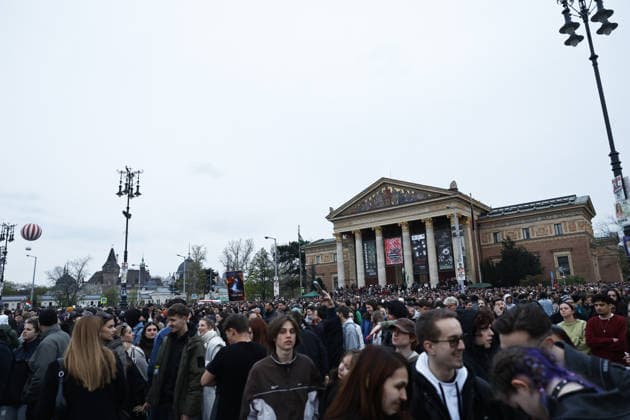 Protest concert held in Budapest ahead of Hungary elections BUDAPEST, HUNGARY - APRIL 10: Thousands of people, including many musicians and bands, gather at Heroes’ Square to attend a protest concert ahead of the critical general elections scheduled for April 12 in Budapest, Hungary on April 12, 2026. Participants expressed their opposition to the government of Prime Minister Viktor Orban during the event. Arpad Kurucz Anadolu Budapest Hungary. Editorial use only. Please get in touch for any other usage.  Copyright: x2026xAnadoluxArpadxKuruczx