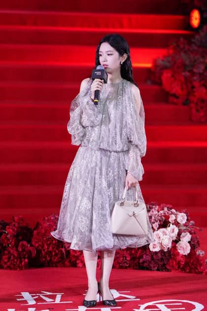 SHANGHAI, CHINA - APRIL 10: Actress Zhou Ye attends the premiere of film The Devil Wears Prada 2 on April 10, 2026 in Shanghai, China.  Copyright: xVCGx 111633971261