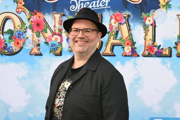Musician Björn Heuser comes to the Cologne premiere of Circus Roncalli