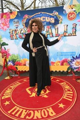 Drag queen Catherrine Leclery comes to the Cologne premiere of Circus Roncalli