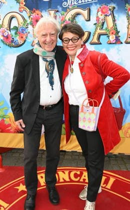 Swiss cabaret artist Emil Steinberger and his wife Niccel Steinberger come to the Cologne premiere of Circus Roncalli