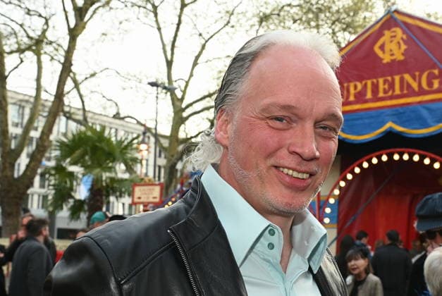 Andre Sarrasani comes to the Cologne premiere of Circus Roncalli