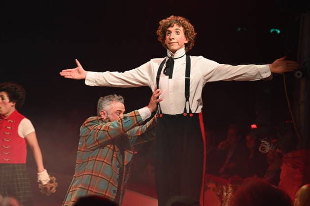 Clown Kevinski Kevin Gorczynski performing in the ring at the Cologne premiere of Circus Roncalli