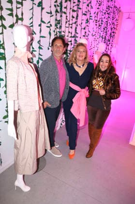 Falk Willy Wild, Anja Gockel and Claudia Campus at the Anja Gockel Fashion Show Fresh for the senses in the Paris 44 showroom by Anja Gockel Berlin, 10 04 2026 Foto:xAgenturxWehnertx xduxVinagex xFuturexImagex gockel_6401