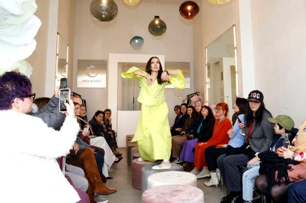 Lia Kemendi at the Anja Gockel Fashion Show Fresh for the senses in the Paris 44 showroom by Anja Gockel Berlin, 10 04 2026 Foto:xAgenturxWehnertx xduxVinagex xFuturexImagex gockel_6480
