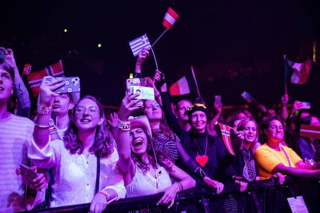 AMSTERDAM - Eurovision fans at AFAS Live during Eurovision in Concert. During the concert, various participants perform their entries for the Song Contest. ANP PAUL BERGEN netherlands out - belgium out  Copyright: xx x555590826x originalFilename: 555590826.jpg