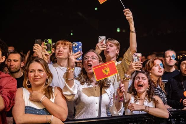 AMSTERDAM - Eurovision fans at AFAS Live during Eurovision in Concert. During the concert, various participants perform their entries for the Song Contest. ANP PAUL BERGEN netherlands out - belgium out  Copyright: xx x555590854x originalFilename: 555590854.jpg