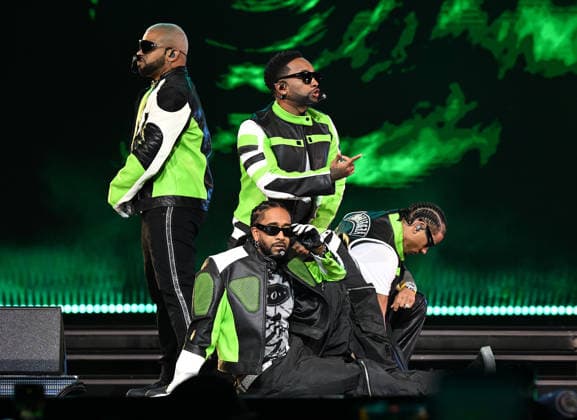 SUNRISE FL - APRIL11: Lil Fizz, J-Boog, Raz-B, and Omarion of B2K perform during Boys 4 Life Tour at The Amerant Bank Arena on April 11, 2026 in Sunrise, Florida. Copyright: xmpi04 MediaPunchx