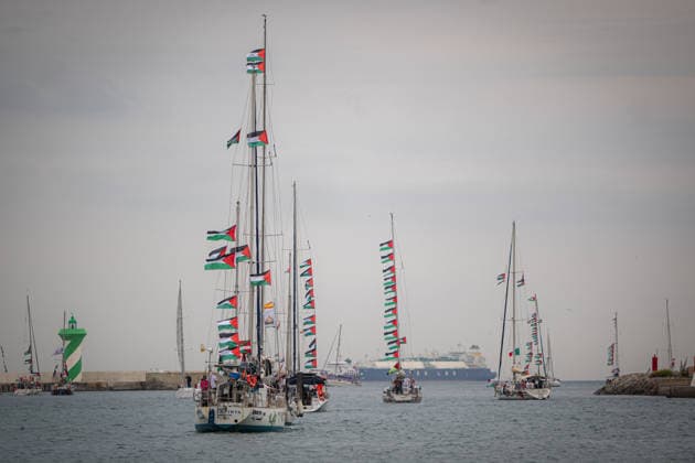 The flotilla bound for Gaza departs from Barcelona but will dock in a nearby port due to weather conditions Boats of the second expedition of the Global Sumud Flotilla, departs from the Moll de la Fusta, on April 12, 2026, in Barcelona, Catalonia Spain The Catalan delegation of the Global Sumud Flotilla GSF composed of 40 people has departed this Sunday at 13  Copyright: xLorenaxSopÃªnax 7433319