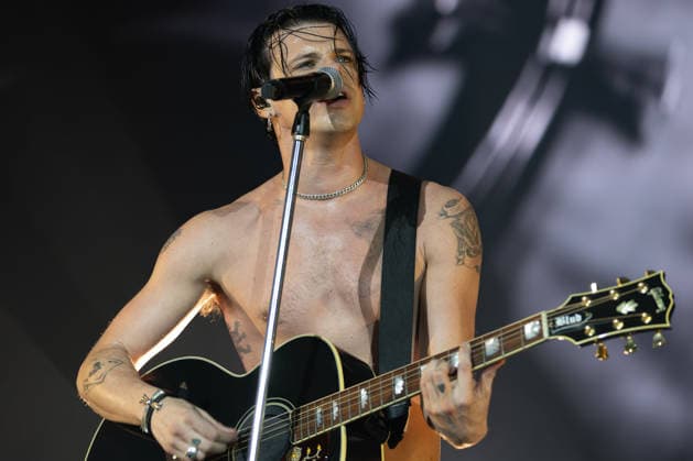 Yungblud live at M&S Bank Arena, Liverpool, UK, 12 April 2026 Yungblud live at M&S Bank Arena, Liverpool, UK, 12 April 2026, Credit:Tom Szul Avalon Liverpool, UK  Copyright: xTomxSzulx xAvalonx 1090569594