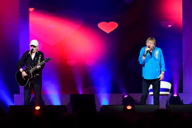 Karl Heinz Ulrich and Bernd Ulrich from Die Amigos live at a concert of the erLebe jetzt Tour at the Messe Veranstaltungshalle Löbau, 12 04 2026 Foto:xM.xWehnertx xFuturexImagex amigos_6410