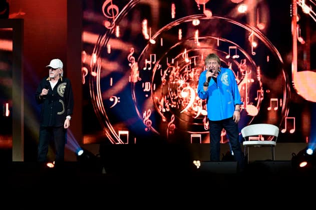Karl Heinz Ulrich and Bernd Ulrich from Die Amigos live at a concert of the erLebe jetzt Tour at the Messe Veranstaltungshalle Löbau, 12 04 2026 Foto:xM.xWehnertx xFuturexImagex amigos_6401