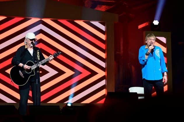 Karl Heinz Ulrich and Bernd Ulrich from Die Amigos live at a concert of the erLebe jetzt Tour at the Messe Veranstaltungshalle Löbau, 12 04 2026 Foto:xM.xWehnertx xFuturexImagex amigos_6403