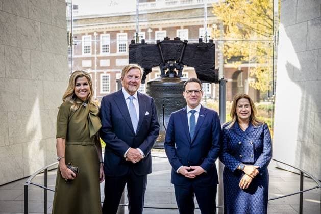 PHILADELPHIA - King Willem-Alexander and Queen Maxima were given a tour of Independence Hall, during which the 250th anniversary of the US and the Dutch role in it were commemorated. The royal couple paid a three-day working visit to Philadelphia, Washington D.C., and Miami in the United States (US). PATRICK VAN KATWIJK POOL ANP netherlands out - belgium out  Copyright: xx x555719826x originalFilename: 555719826.jpg