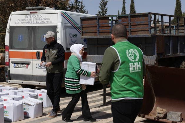IHH distributes food aid in southern Syria QUNEITRA, SYRIA - APRIL 13: Members of the Humanitarian Relief Foundation (IHH) distribute food parcels to 300 families in need as part of emergency relief efforts in Quneitra, Syria on April 13, 2026. Bakr Al Kasem Anadolu Quneitra Syria. Editorial use only. Please get in touch for any other usage.  Copyright: x2026xAnadoluxBakrxAlxKasemx