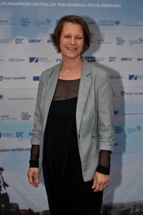 Barbara Pachl Eberhart author , single picture,cropped single motif,half figure,half figure pemiere of VIER MINUS DREI at 13 03420226 in Munich Red Carpet,Red Carpet