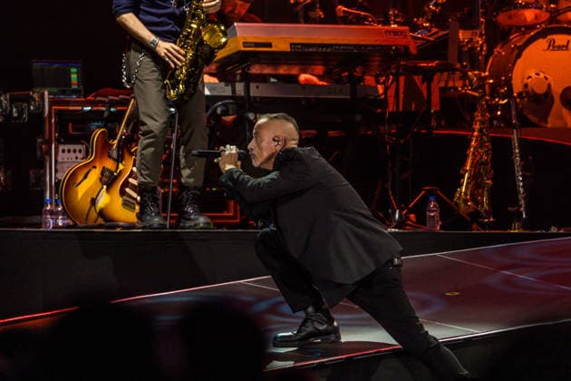 Eros Ramazzotti will thrill audiences with an energetic live performance at the Arena Leipzig on April 13, 2026 as part of his Una Storia Importante world tour, captivating them with emotional songs and an impressive stage show Eros Ramazotti Leipzig