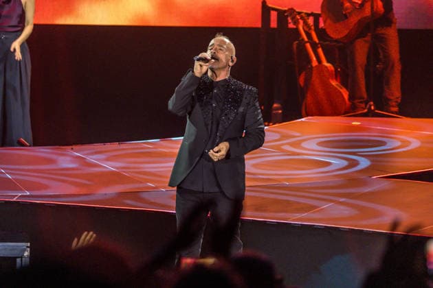 Eros Ramazzotti will thrill audiences with an energetic live performance at the Arena Leipzig on April 13, 2026 as part of his Una Storia Importante world tour, captivating them with emotional songs and an impressive stage show Eros Ramazotti Leipzig