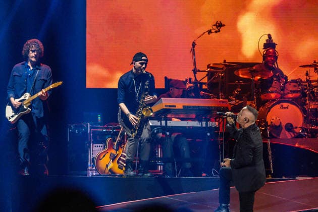 Eros Ramazzotti will thrill audiences with an energetic live performance at the Arena Leipzig on April 13, 2026 as part of his Una Storia Importante world tour, captivating them with emotional songs and an impressive stage show Eros Ramazotti Leipzig