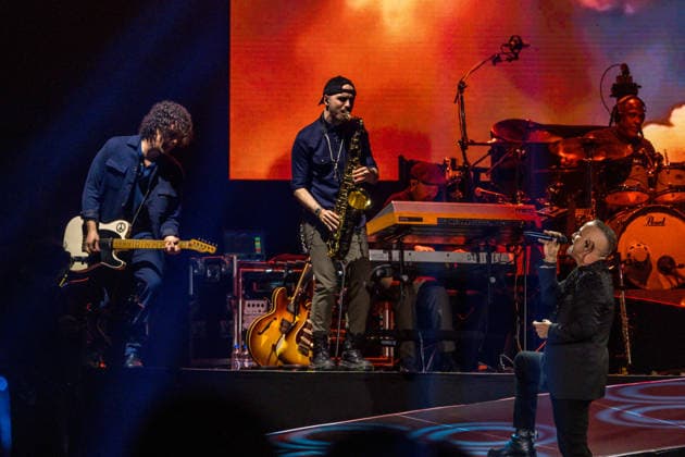Eros Ramazzotti will thrill audiences with an energetic live performance at the Arena Leipzig on April 13, 2026 as part of his Una Storia Importante world tour, captivating them with emotional songs and an impressive stage show Eros Ramazotti Leipzig
