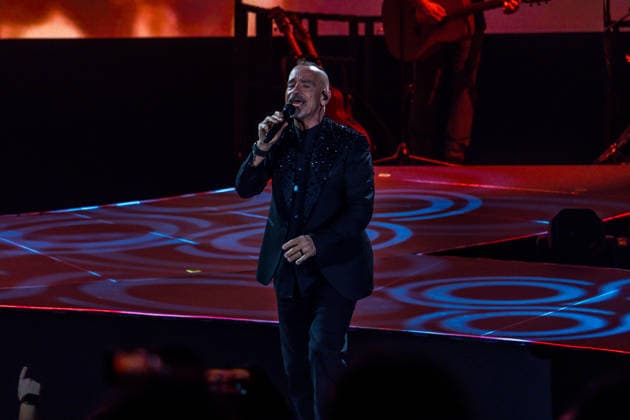 Eros Ramazzotti will thrill audiences with an energetic live performance at the Arena Leipzig on April 13, 2026 as part of his Una Storia Importante world tour, captivating them with emotional songs and an impressive stage show Eros Ramazotti Leipzig