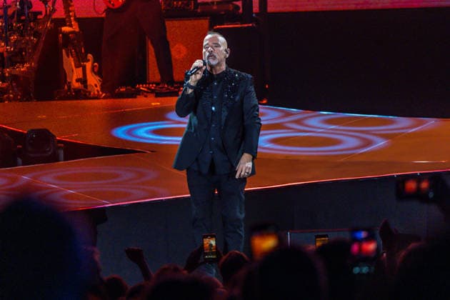 Eros Ramazzotti will thrill audiences with an energetic live performance at the Arena Leipzig on April 13, 2026 as part of his Una Storia Importante world tour, captivating them with emotional songs and an impressive stage show Eros Ramazotti Leipzig