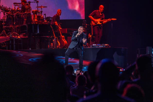 Eros Ramazzotti will thrill audiences with an energetic live performance at the Arena Leipzig on April 13, 2026 as part of his Una Storia Importante world tour, captivating them with emotional songs and an impressive stage show Eros Ramazotti Leipzig