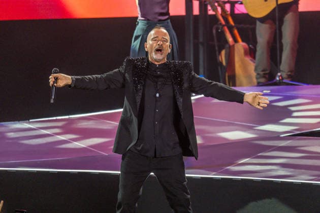 Eros Ramazzotti will thrill audiences with an energetic live performance at the Arena Leipzig on April 13, 2026 as part of his Una Storia Importante world tour, captivating them with emotional songs and an impressive stage show Eros Ramazotti Leipzig