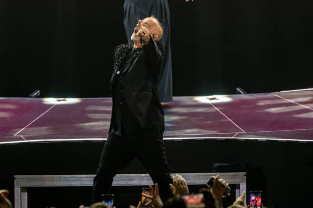 Eros Ramazzotti will thrill audiences with an energetic live performance at the Arena Leipzig on April 13, 2026 as part of his Una Storia Importante world tour, captivating them with emotional songs and an impressive stage show Eros Ramazotti Leipzig