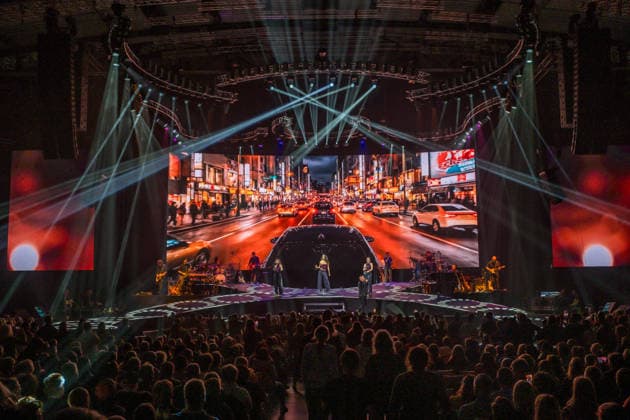 Eros Ramazzotti will thrill audiences with an energetic live performance at the Arena Leipzig on April 13, 2026 as part of his Una Storia Importante world tour, captivating them with emotional songs and an impressive stage show Eros Ramazotti Leipzig