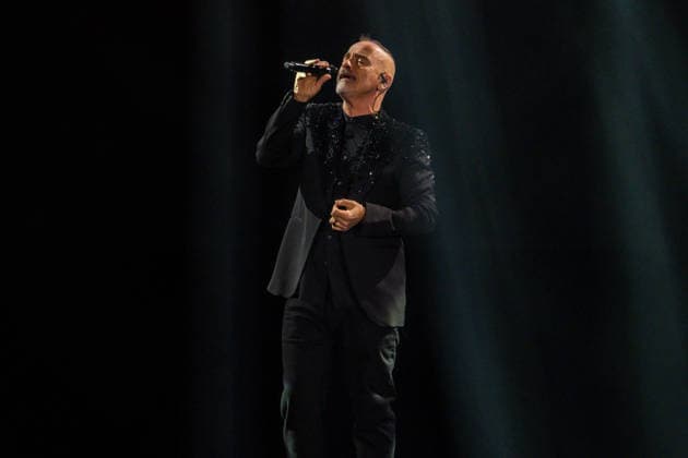 Eros Ramazzotti will thrill audiences with an energetic live performance at the Arena Leipzig on April 13, 2026 as part of his Una Storia Importante world tour, captivating them with emotional songs and an impressive stage show Eros Ramazotti Leipzig