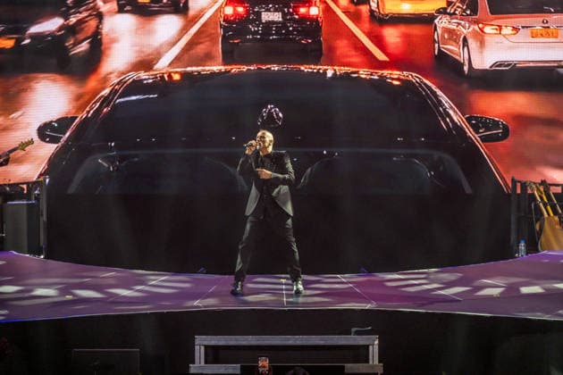 Eros Ramazzotti will thrill audiences with an energetic live performance at the Arena Leipzig on April 13, 2026 as part of his Una Storia Importante world tour, captivating them with emotional songs and an impressive stage show Eros Ramazotti Leipzig