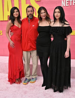 Netflix™s ˜Roommates™ Premiere Sunny Sandler, Adam Sandler, Jackie Sandler and Sadie Sandler arriving to Netflix™s Roommates premiere held at the Egyptian Theatre on April 13, 2026 in Hollywood, CA. Hollywood Egyptian Theatre California USA Copyright: xStarbuck xAFF-USA.COMx