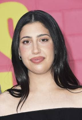 Sadie Sandler at arrivals for ROOMMATES Premiere, The Egyptian Theatre Hollywood, Los Angeles, CA, April 13, 2026. Photo By: Elizabeth Goodenough Everett Collection ROOMMATES Premiere PUBLICATIONXNOTxINxCANxCHNxFRAxITAxJPNxNORxPOLxRUSxESPxUKxUSA