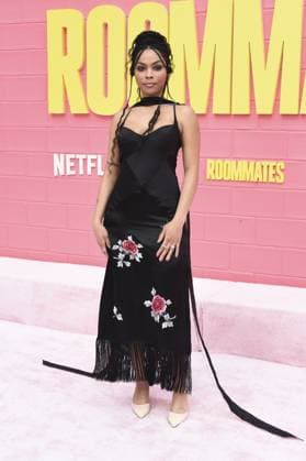 Bella Murphy at arrivals for ROOMMATES Premiere, The Egyptian Theatre Hollywood, Los Angeles, CA, April 13, 2026. Photo By: Elizabeth Goodenough Everett Collection ROOMMATES Premiere PUBLICATIONXNOTxINxCANxCHNxFRAxITAxJPNxNORxPOLxRUSxESPxUKxUSA