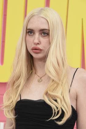 Chloe Cherry at arrivals for ROOMMATES Premiere, The Egyptian Theatre Hollywood, Los Angeles, CA, April 13, 2026. Photo By: Elizabeth Goodenough Everett Collection ROOMMATES Premiere PUBLICATIONXNOTxINxCANxCHNxFRAxITAxJPNxNORxPOLxRUSxESPxUKxUSA