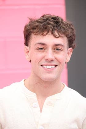 Los Angeles Premiere Of Netflix s Roommates Ethan Cutkosky at the Los Angeles Premiere Of Netflix s Roommates held at The Egyptian Theatre on April 13, 2026 in Hollywood, Los Angeles, California, United States., Credit:Xavier Collin Avalon United States, California, Hollywood  Copyright: xXavierxCollinx xAvalonx 1090787367