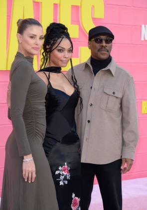 Roommates Premiere - Los Angeles, USA LOS ANGELES, USA. April 13, 2026: Paige Butcher, Bella Murphy & Eddie Murphy at the premiere for Roommates at the Egyptian Theatre. Los Angeles CA USA  Copyright: xPaulxSmith Featureflashx