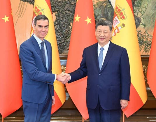 (260414) -- BEIJING, April 14, 2026 -- Chinese President Xi Jinping meets with Spanish Prime Minister Pedro Sanchez, who is on an official visit to China, at the Great Hall of the People in Beijing, capital of China, April 14, 2026. ) CHINA-BEIJING-XI JINPING-SPANISH PM-MEETING (CN) LixXiang 