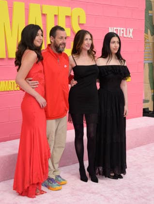 Roommates Premiere - Los Angeles, USA LOS ANGELES, USA. April 13, 2026: Sunny Sandler, Adam Sandler, Jackie Sandler & Sadie Sandler at the premiere for Roommates at the Egyptian Theatre. Los Angeles CA USA  Copyright: xPaulxSmith Featureflashx