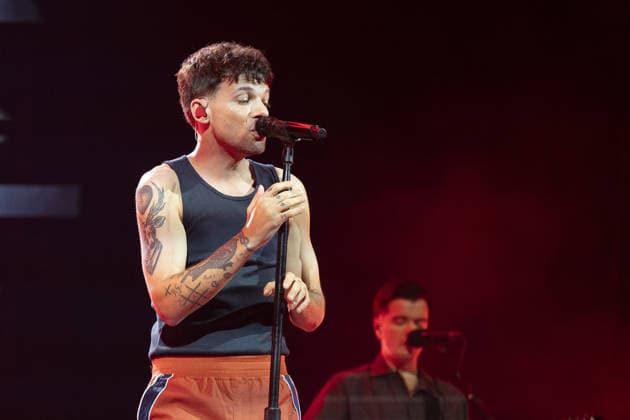 Louis Tomlinson performs The singer Louis Tomlinson performs during his performance at the Movistar Arena on April 13, 2026, in Madrid, Spain Featuring: The singer Louis Tomlinson performs during his performance at the Movistar Arena on April 13, 2026, in Madrid, Spain Where: Madrid, Spain When: 13 Apr 2026 Credit: Oscar Gonzalez WENN Madrid Spain Copyright: xOscarxGonzalez WENNx wenn41240587 OFA ZOJx wenn41240587