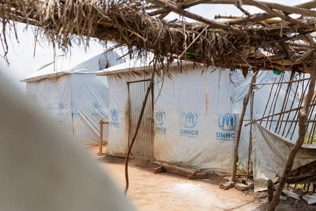 Zeltartige Behausungen des UNHCR im Fluechtlingslager von Makpandu im Suedsudan (Foto vom 24.03.2026). Das Fluechtlingslager bietet mehreren Tausend Menschen Schutz. Sie kommen aus Burundi, dem Sudan, dem Kongo, Somalia und Eritrea. EDITORIAL USE ONLY *** UNHCR tent-like dwellings in the Makpandu refugee camp in South Sudan Photo from 24 03 2026 The refugee camp offers protection to several thousand people They come from Burundi, Sudan, Congo, Somalia and Eritrea EDITORIAL USE ONLY Copyright: epd-bild Paul-PhilippxBraun 240326_ppb-18