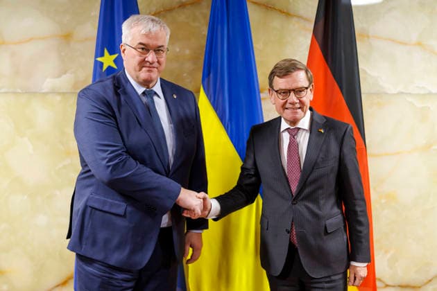 Johann Wadephul (CDU), Bundesaussenminister, trifft den Aussenminister der Ukraine, Andrij Sybiha. Berlin, 14.04.2026. Fotografiert im Auftrag des Auswaertigen Amtes Berlin Deutschland *** Johann Wadephul CDU , Federal Foreign Minister, meets the Foreign Minister of Ukraine, Andrij Sybiha Berlin, 14 04 2026 Photographed on behalf of the Federal Foreign Office Berlin Germany Copyright: xThomasxImo AAx