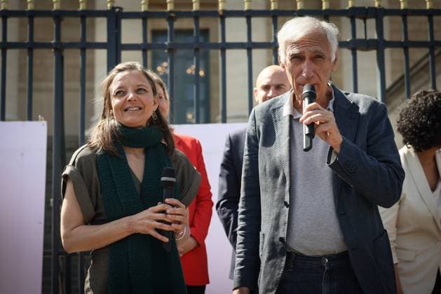 REMOVAL OF PORTRAITS OF CECILE KOHLER AND JACQUES PARIS ASSEMBLEE NATIONALE Thomas Padilla MAXPPP Paris FRANCE 14 04 2026 CEREMONIE DE DECROCHAGE DES DEUX EX OTAGES EN IRAN, CECILE KOHLER ET JACQUES PARIS SUR LES GRILLES DE LASSEMBLEE NATIONALE Ceremony for the removal of the two former hostages in Iran, Cecile Kohler and Jacques Paris on the gates of the National Assembly in Paris on April 14, 2026 Paris FRANCE  Copyright: xMAXPPPxThomasxPadillax TPA260414019 TPA260414019