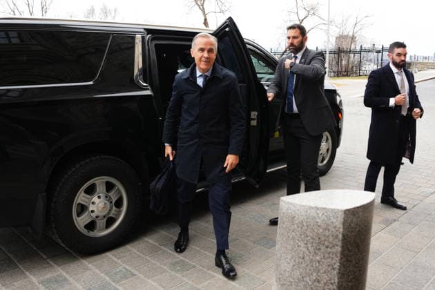 April 14, 2026, Ottawa, On, CANADA: Prime Minister Mark Carney arrives to Parliament Hill in Ottawa on Tuesday, April 14, 2026. Ottawa CANADA  - ZUMAc35_ 20260414_zaf_c35_038 Copyright: xSeanxKilpatrickx