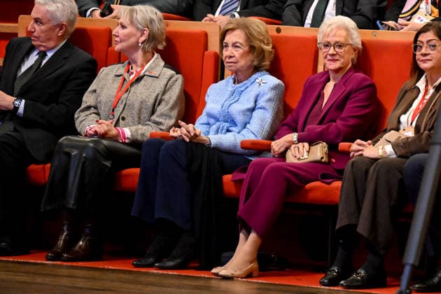 Royals At 37th Global Conference of Alzheimer Disease International - Lyon Princess Muna Al Hussein, Queen Sofía of Spain attending the 37th Global Conference of Alzheimer’s Disease International (ADI) in Lyon, France on April 14, 2026. Photo by Julien Reynaud APS-Medias ABACAPRESS.COM Lyon France  Copyright: xReynaudxJulien APS-Medias ABACAx